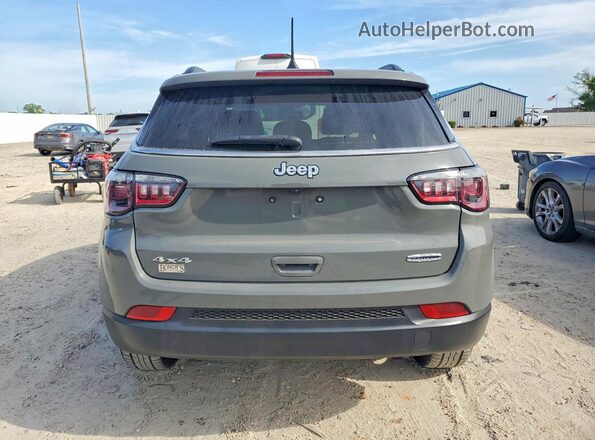 3C4NJDBN6RT595021 2024 JEEP COMPASS Gray Вид ззаду
