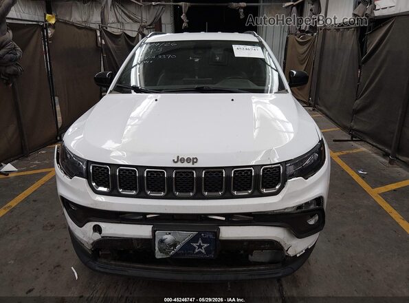 3C4NJDBN7PT553390 2023 JEEP COMPASS White Vista del salpicadero