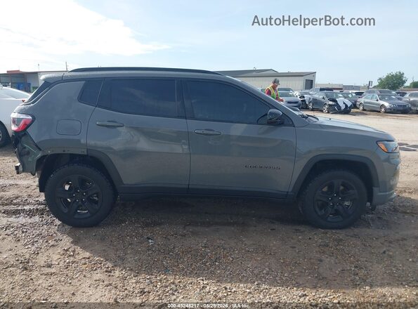 3C4NJDBN7RT596243 2024 JEEP COMPASS Gray Սալոնի հետևի տեսք