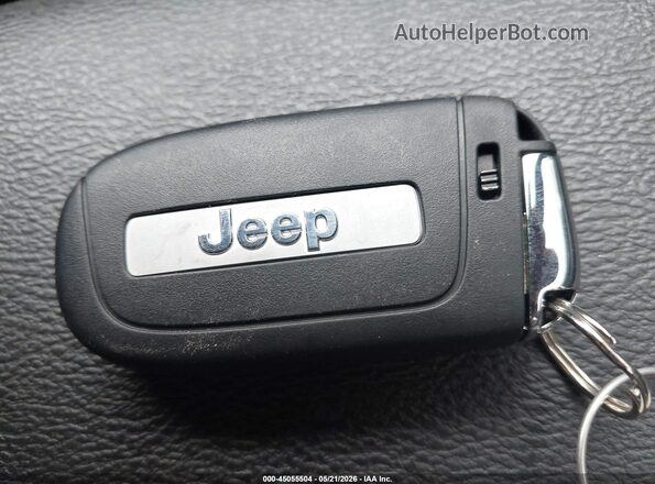 3C4NJDBN8ST607448 2025 JEEP COMPASS White Առջևի վահանակի տեսք