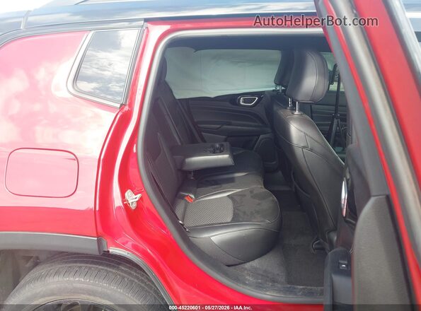 3C4NJDBN9PT563483 2023 JEEP COMPASS Red Вид наклейки з VIN-кодом