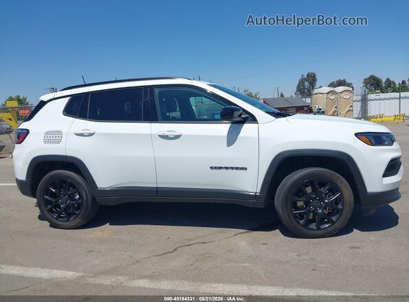 3C4NJDBN9ST535532 2025 JEEP COMPASS White Rear interior view