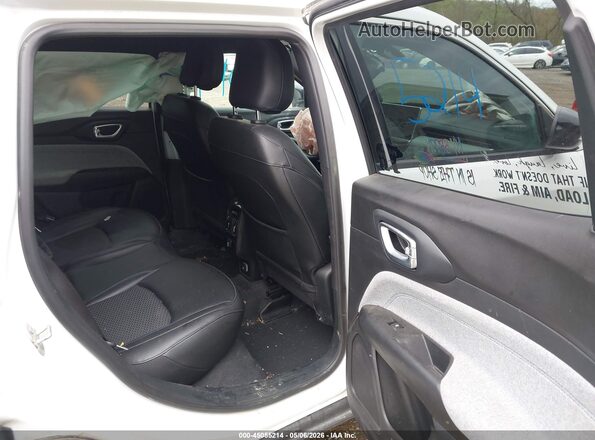 3C4NJDBNXRT579906 2024 JEEP COMPASS White VIN կոդի պիտակի տեսք