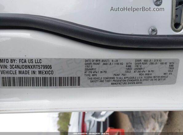 3C4NJDBNXRT579906 2024 JEEP COMPASS White Շարժիչի բաժամունքի տեսք