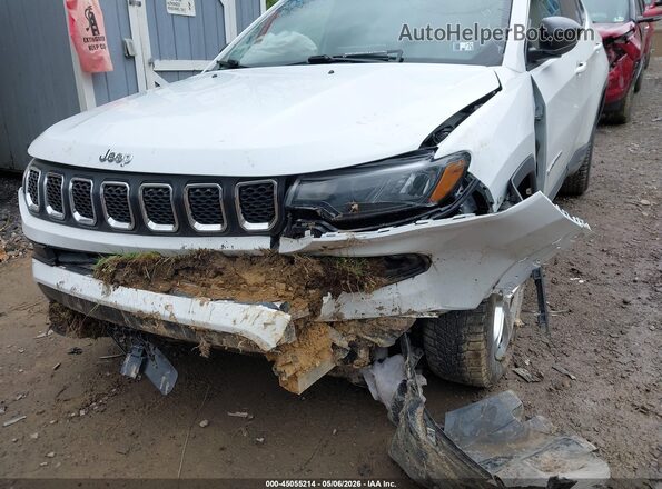 3C4NJDBNXRT579906 2024 JEEP COMPASS White Դիմացի տեսք