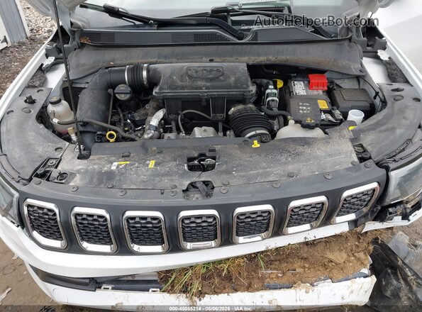 3C4NJDBNXRT579906 2024 JEEP COMPASS White Հետևի տեսք