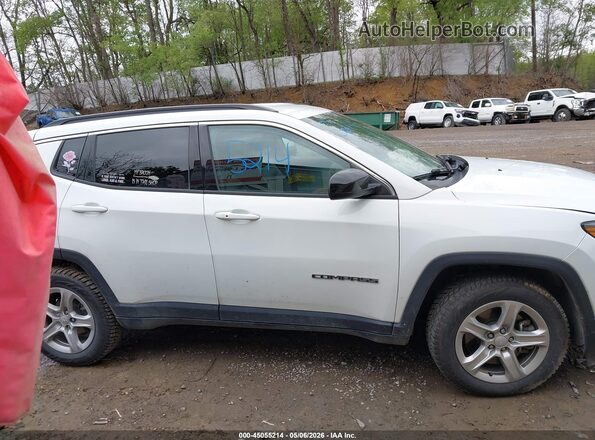 3C4NJDBNXRT579906 2024 JEEP COMPASS White Սալոնի հետևի տեսք