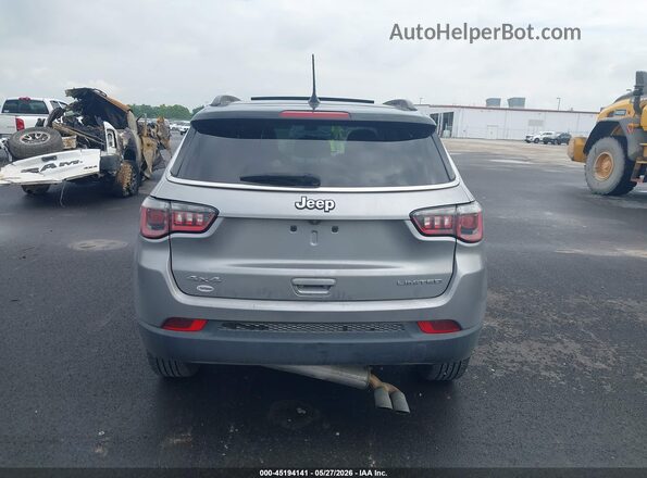 3C4NJDCB0JT176042 2018 JEEP COMPASS Gray 