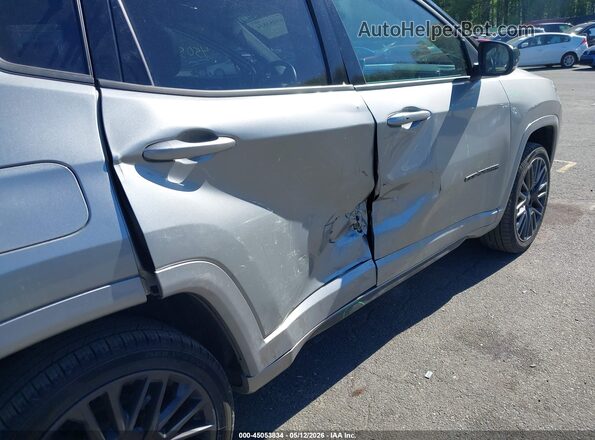 3C4NJDCB0NT144052 2022 JEEP COMPASS Silver Vista frontal