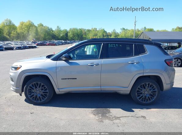 3C4NJDCB0NT144052 2022 JEEP COMPASS Silver 