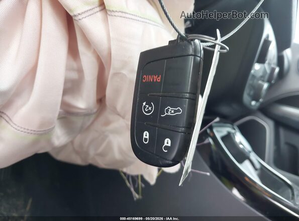 3C4NJDCB1KT595356 2019 JEEP COMPASS Красный Вид панели приборов
