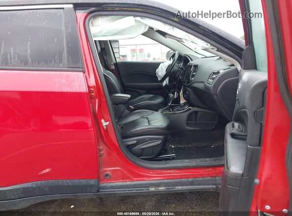 3C4NJDCB1KT595356 2019 JEEP COMPASS Красный Вид салона спереди