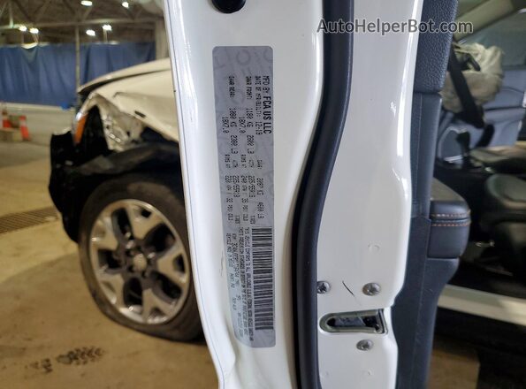 3C4NJDCB1LT164744 2020 JEEP COMPASS White 