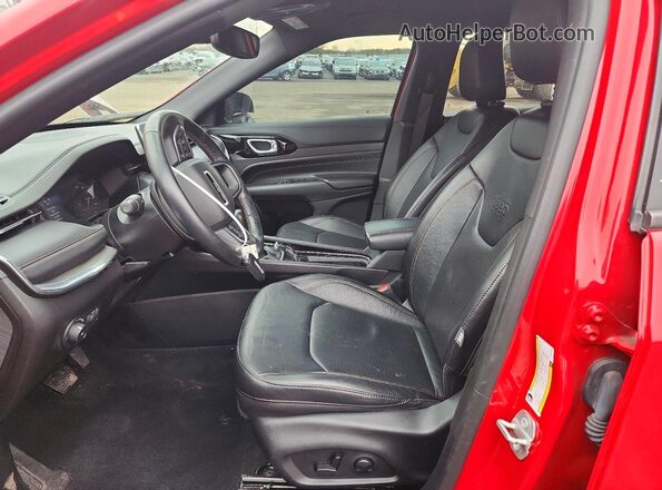 3C4NJDCB1NT181689 2022 JEEP COMPASS Red Widok wnętrza z przodu