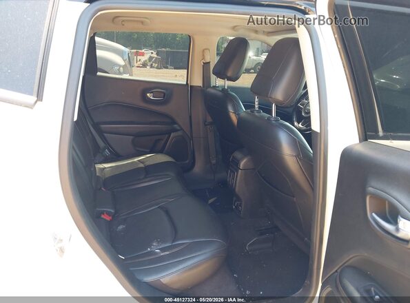 3C4NJDCB2JT298529 2018 JEEP COMPASS White Vista de la etiqueta del VIN