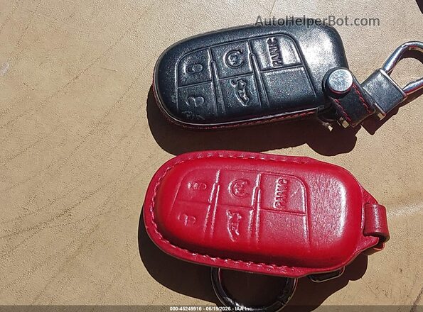 3C4NJDCB2JT373407 2018 JEEP COMPASS Red Dashboard view