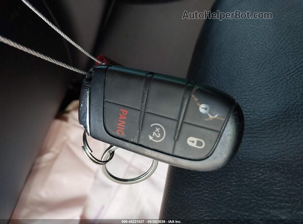3C4NJDCB2MT523746 2021 JEEP COMPASS White Вид панелі приладів