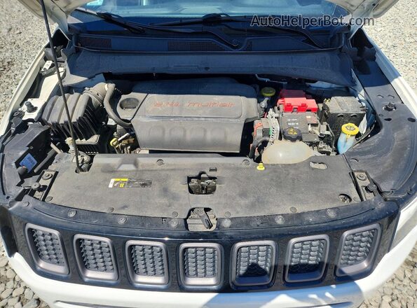 3C4NJDCB3LT137884 2020 JEEP COMPASS White Widok komory silnika