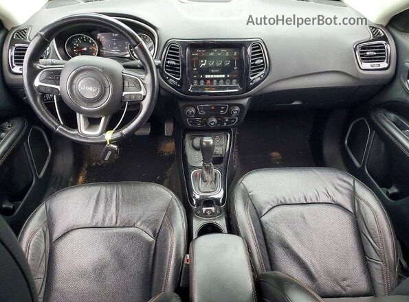 3C4NJDCB3MT523741 2021 JEEP COMPASS Maroon Вид панелі приладів