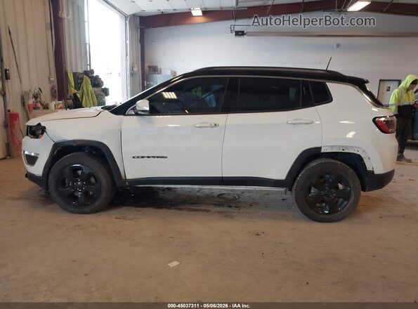3C4NJDCB4JT373814 2018 JEEP COMPASS White 360 interior view