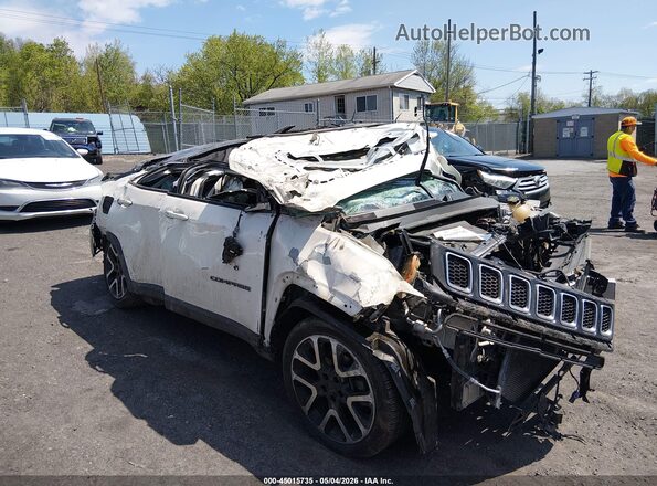 3C4NJDCB4JT481608 2018 JEEP COMPASS White Вид спереду