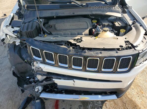 3C4NJDCB5JT307806 2018 JEEP COMPASS White Engine compartment view