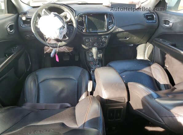 3C4NJDCB5JT307806 2018 JEEP COMPASS White Dashboard view