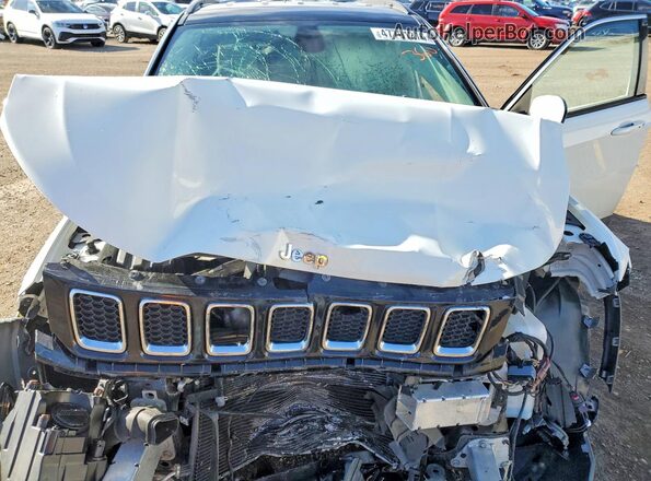 3C4NJDCB5LT146764 2020 JEEP COMPASS White Engine compartment view