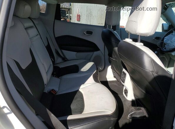 3C4NJDCB5LT146764 2020 JEEP COMPASS White Rear interior view