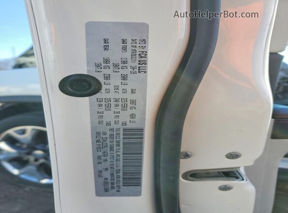3C4NJDCB5LT146764 2020 JEEP COMPASS White VIN sticker view