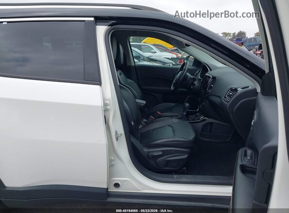 3C4NJDCB5LT255371 2020 JEEP COMPASS White წინა სალონის ხედი