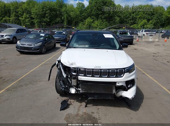 3C4NJDCB5NT126596 2022 JEEP COMPASS White Dashboard view