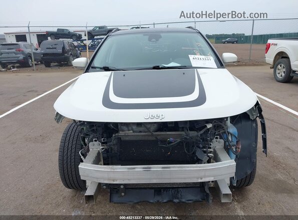 3C4NJDCB6JT246014 2018 JEEP COMPASS White Вид задньої частини салону