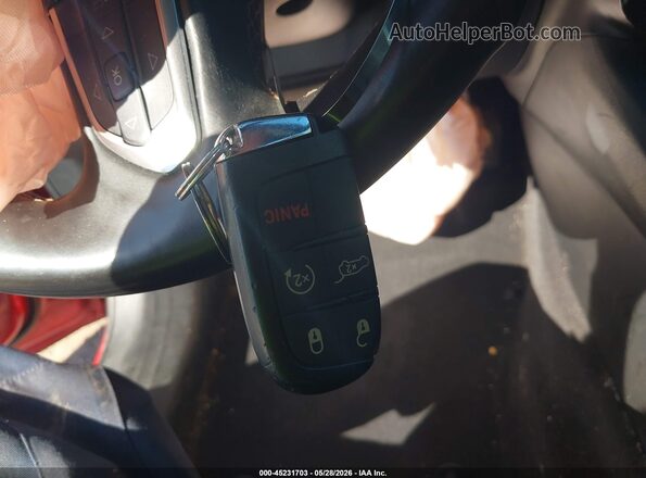 3C4NJDCB6NT213200 2022 JEEP COMPASS Красный Вид панели приборов