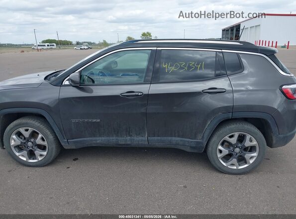 3C4NJDCB7JT104481 2018 JEEP COMPASS Gray 