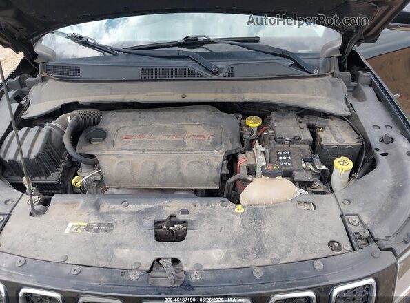 3C4NJDCB8JT201852 2018 JEEP COMPASS Black Widok z tyłu