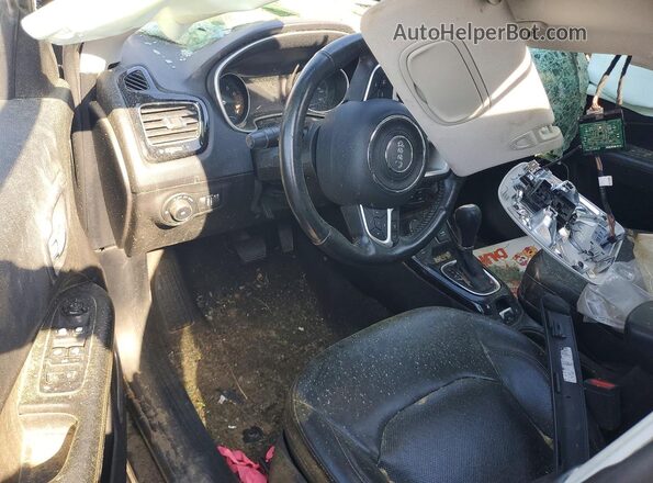 3C4NJDCB8JT207165 2018 JEEP COMPASS Зеленый 