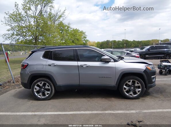 3C4NJDCB8JT373007 2018 JEEP COMPASS Gray Widok zestawu wskaźników