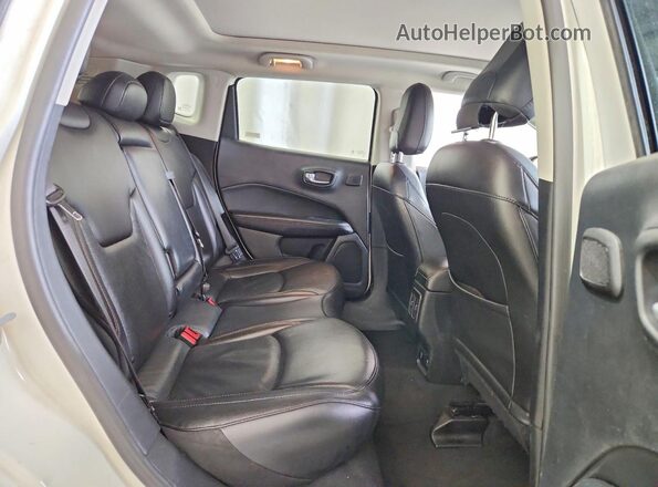 3C4NJDCB8MT586155 2021 JEEP COMPASS Белый Вид задней части салона