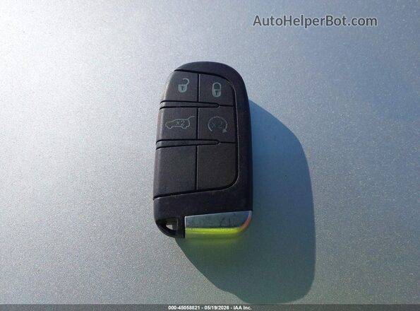 3C4NJDCBXKT594416 2019 JEEP COMPASS Белый Вид панели приборов