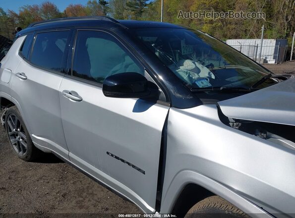3C4NJDCN0ST535305 2025 JEEP COMPASS Silver 