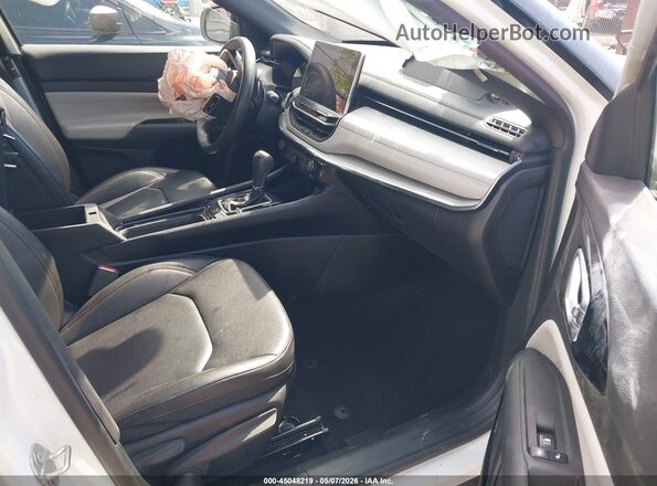 3C4NJDCN2RT104961 2024 JEEP COMPASS Белый Вид салона спереди