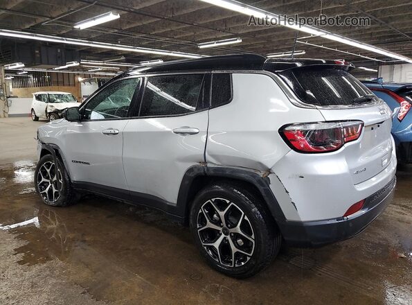 3C4NJDCN2ST510972 2025 JEEP COMPASS Silver Vista interior de 360 grados