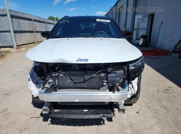 3C4NJDCN3ST619389 2025 JEEP COMPASS White Widok z przodu