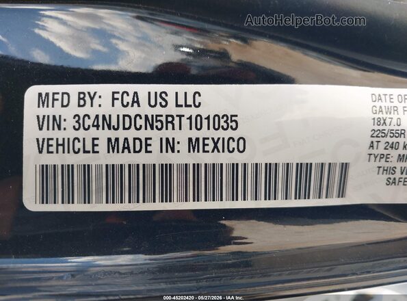 3C4NJDCN5RT101035 2024 JEEP COMPASS Black Engine compartment view