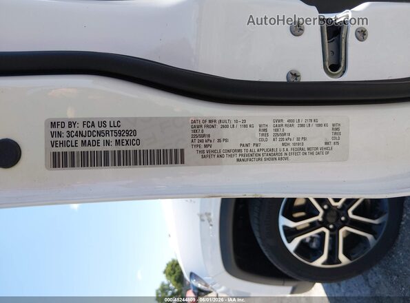 3C4NJDCN5RT592920 2024 JEEP COMPASS White Вид підкапотного простору