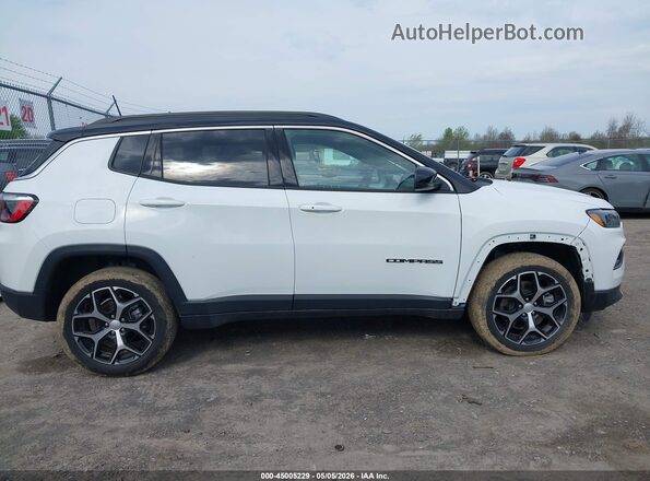 3C4NJDCN7RT174374 2024 JEEP COMPASS White Widok wnętrza 360 stopni
