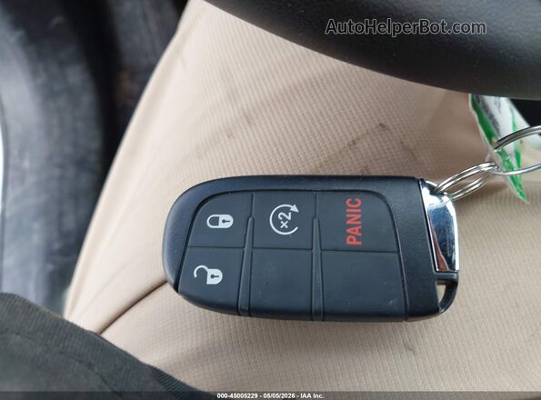 3C4NJDCN7RT174374 2024 JEEP COMPASS White Widok deski rozdzielczej