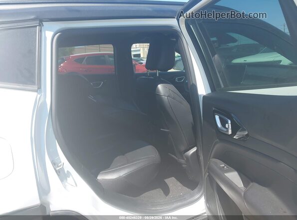 3C4NJDCN7TT167786 2026 JEEP COMPASS White VIN კოდის სტიკერის ხედი
