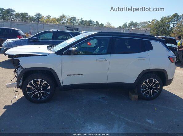 3C4NJDCN8RT592832 2024 JEEP COMPASS White Панорамний вид салону 360°